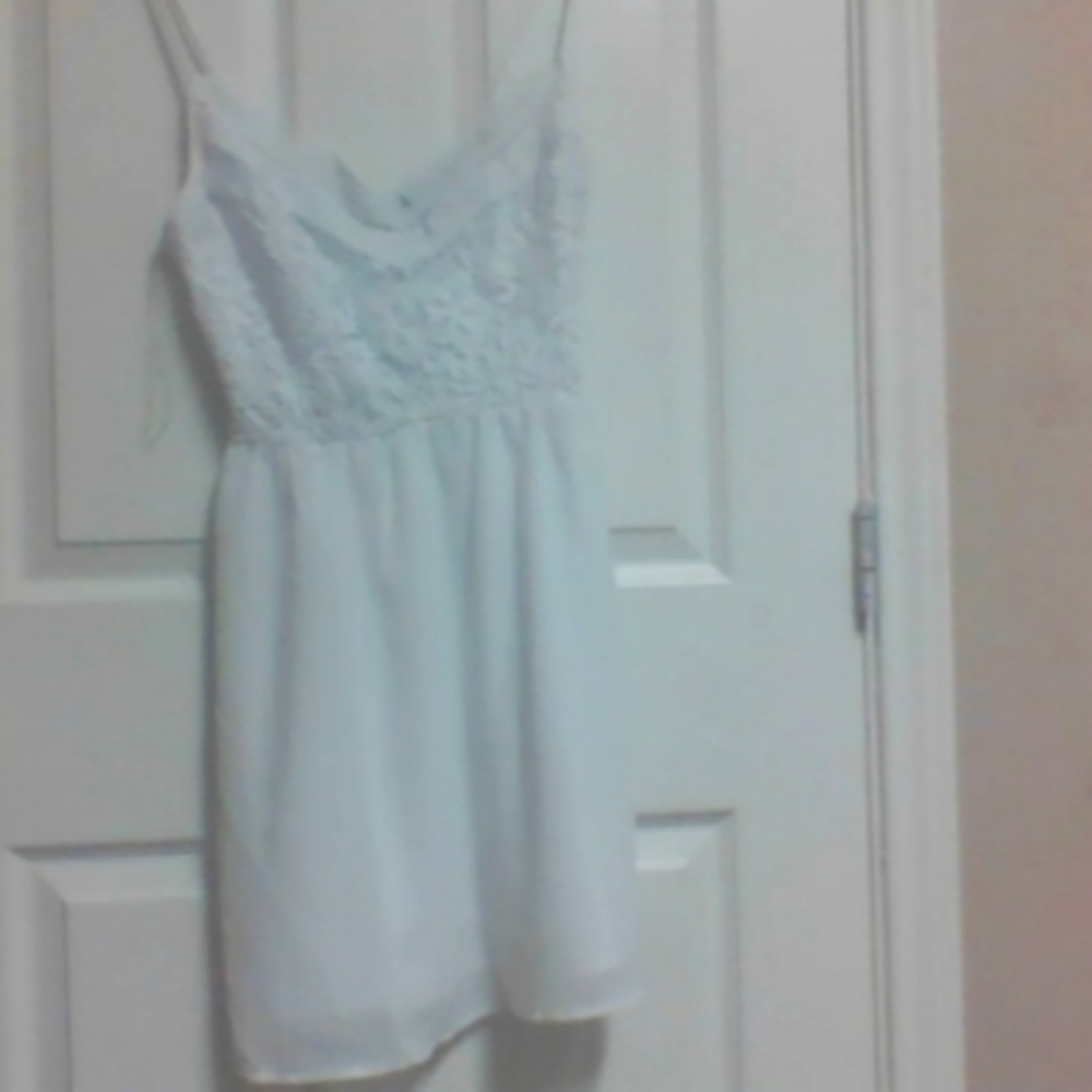 J for Justify, XS, White
